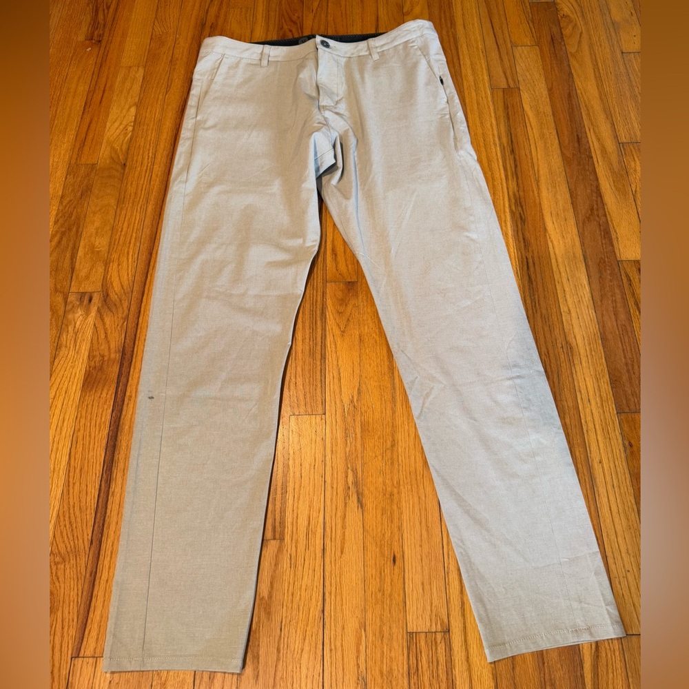 Vuori Men's Light Gray Pants